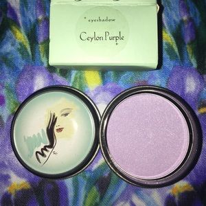 - "Ceylon Purple" Eyeshadow by Body&Soul